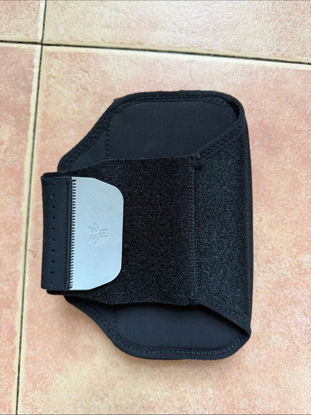 Mangrove Black Hard Shell Forearm Phone case